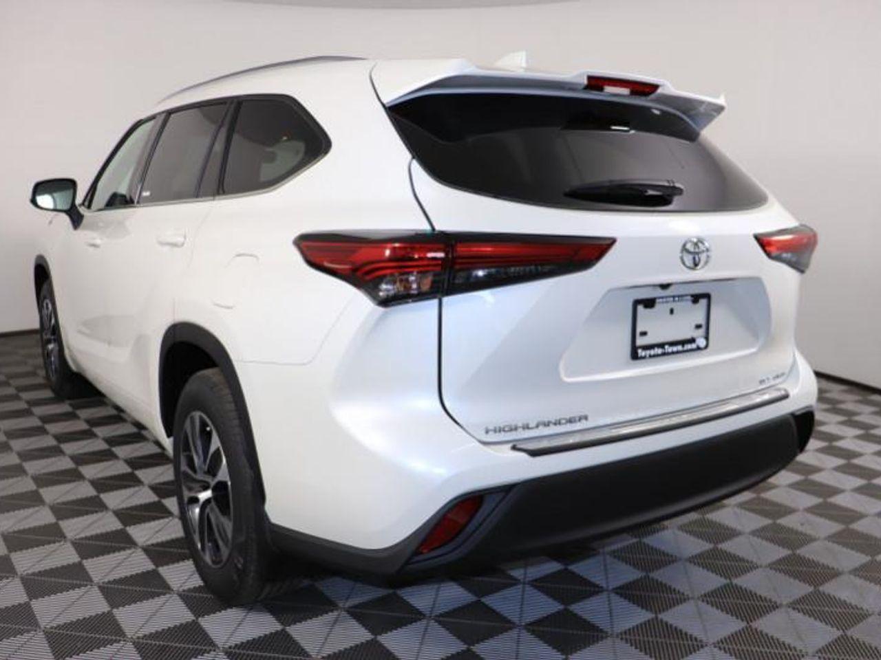 2021 Toyota Highlander XLE-4
