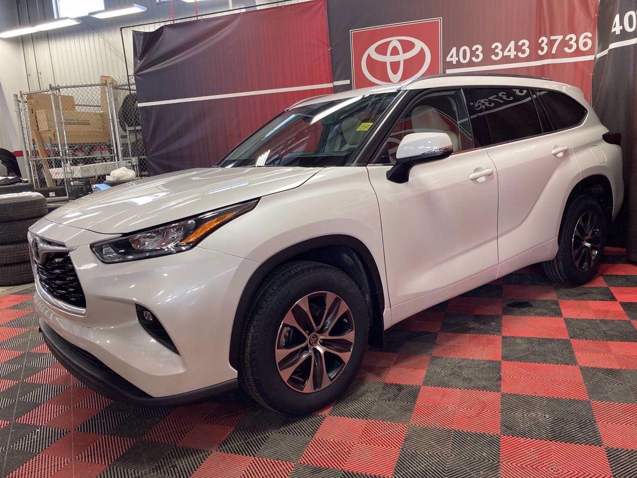 2021 Toyota Highlander XLE-2