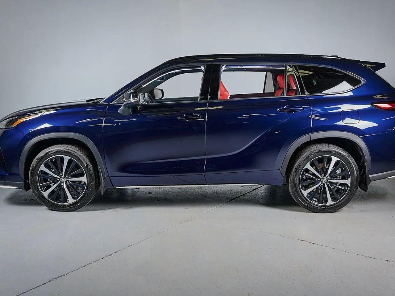 2021 Toyota Highlander XSE-2