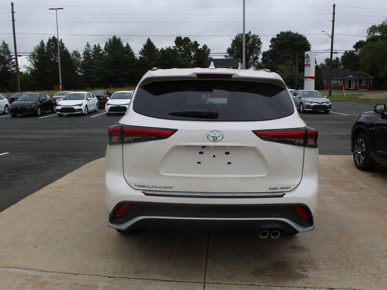 2021 Toyota Highlander XSE-4