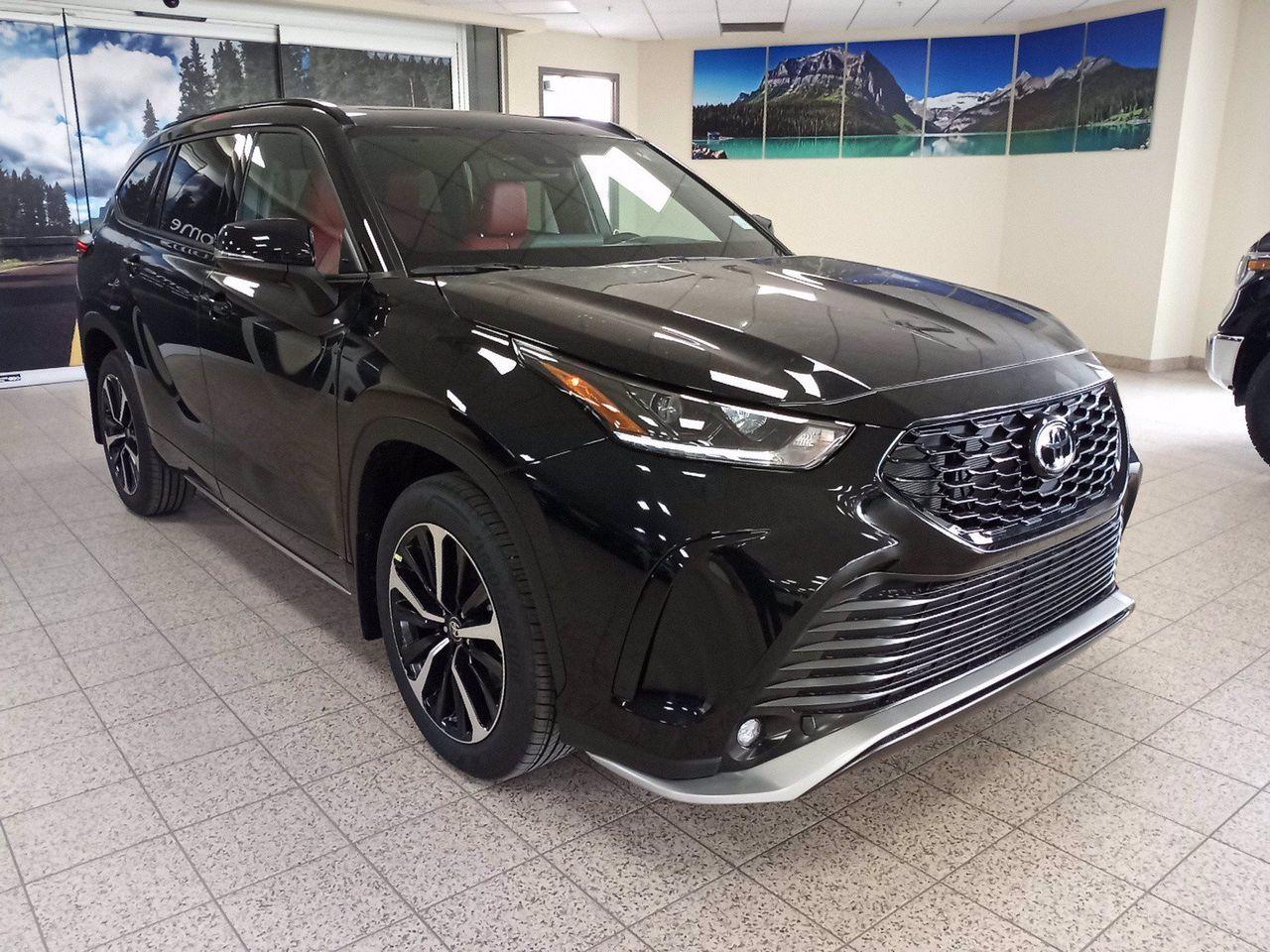 2021 Toyota Highlander XSE-2