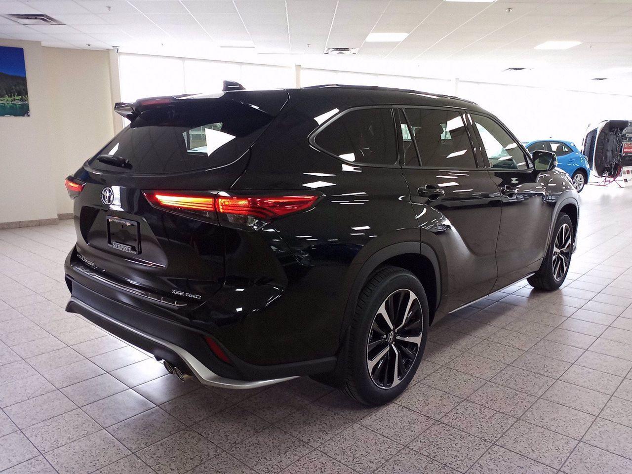 2021 Toyota Highlander XSE-3