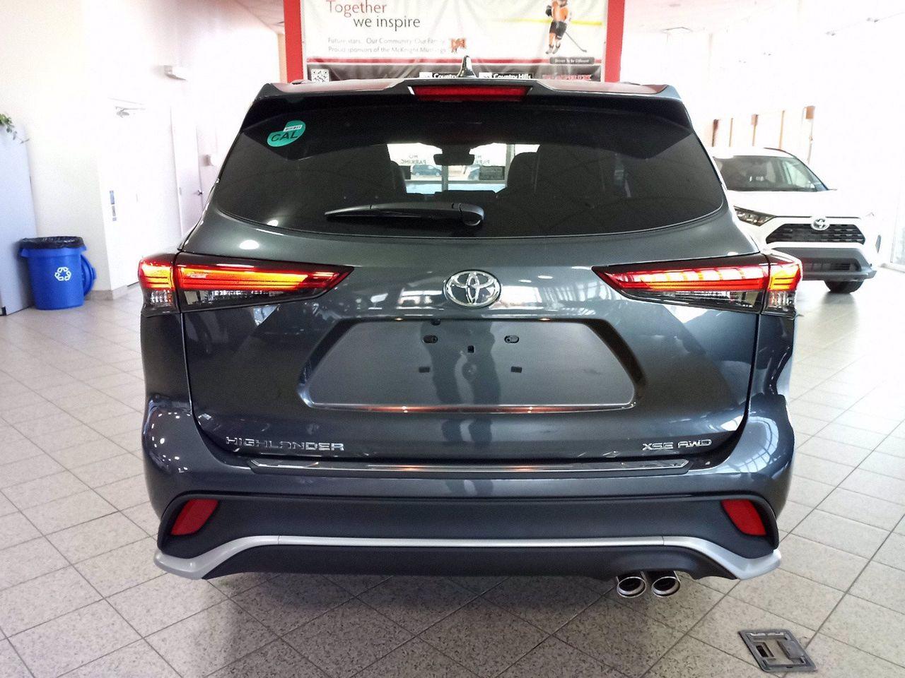 2021 Toyota Highlander XSE-2