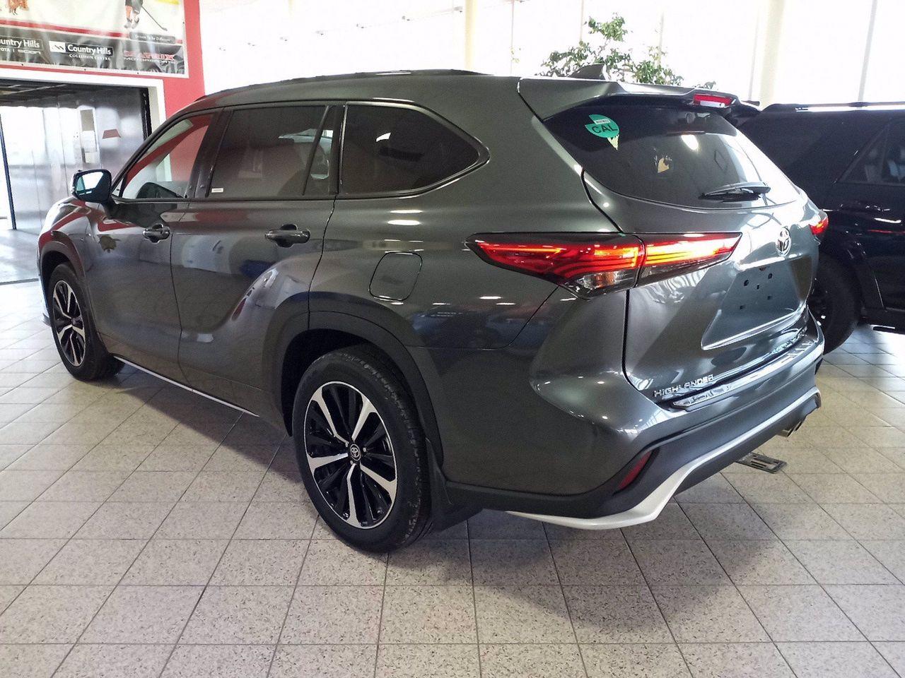 2021 Toyota Highlander XSE-3