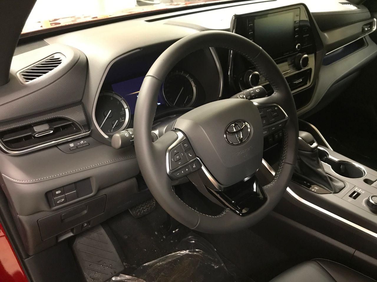 2021 Toyota Highlander XSE-3