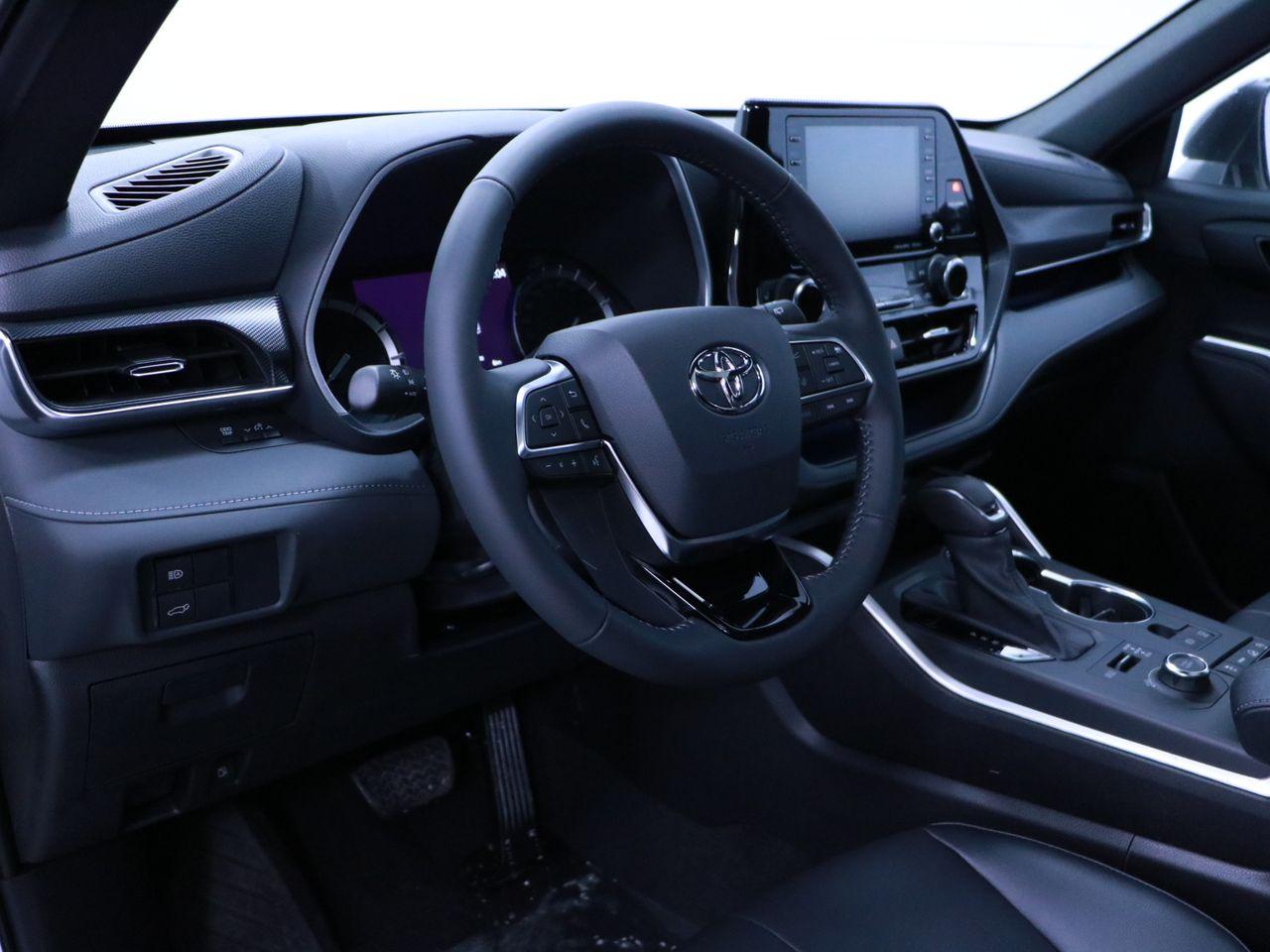 2021 Toyota Highlander XSE-2