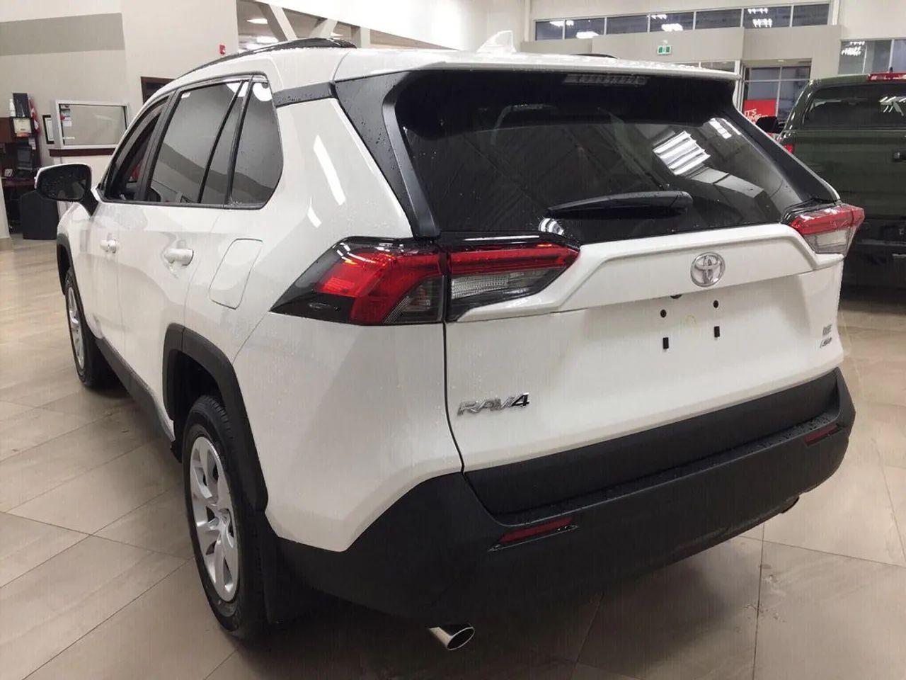 2021 Toyota RAV4 LE-4
