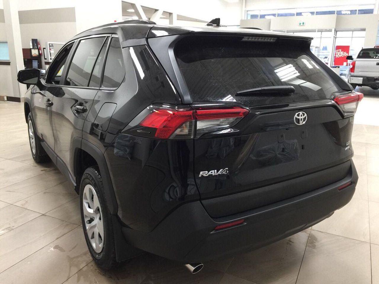 2021 Toyota RAV4 LE-4