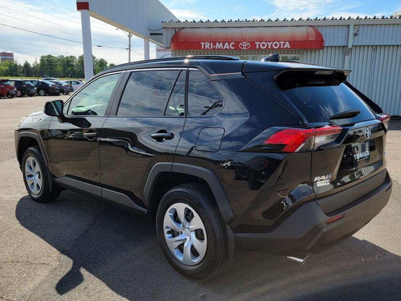 2021 Toyota RAV4 LE-2