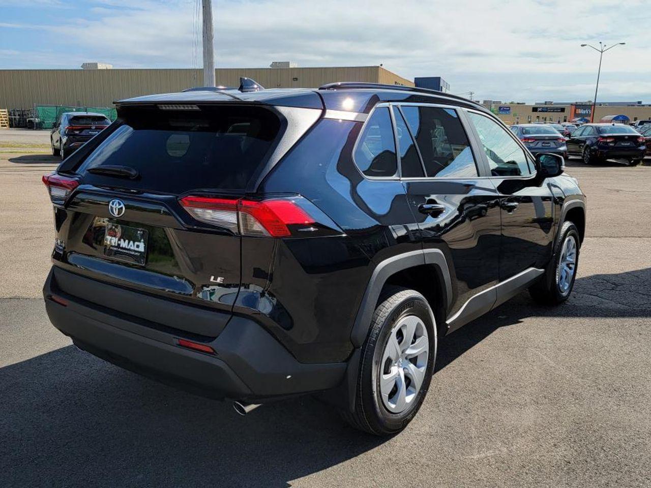 2021 Toyota RAV4 LE-4