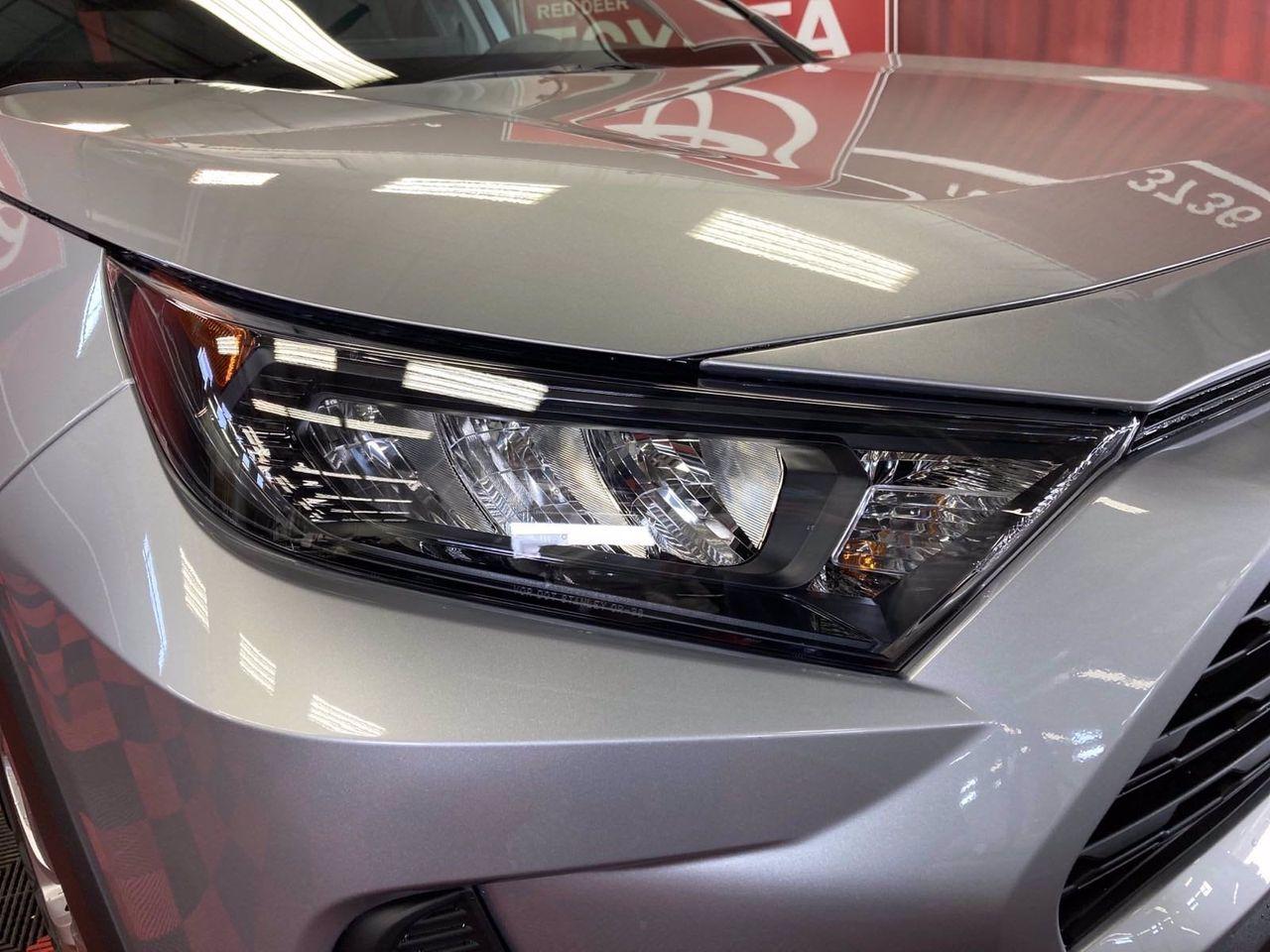 2021 Toyota RAV4 LE-4