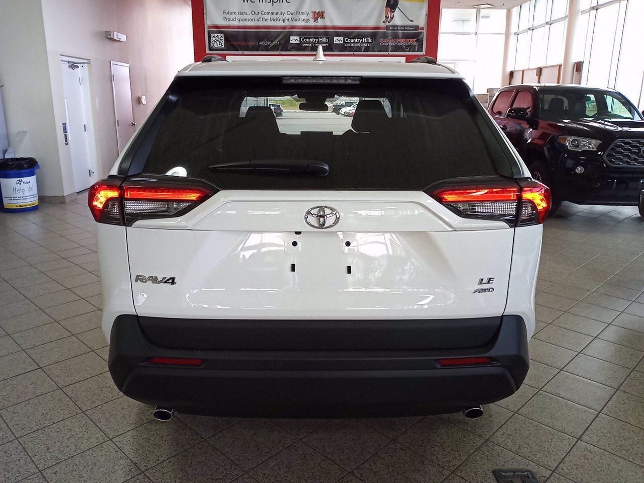 2021 Toyota RAV4 LE-2