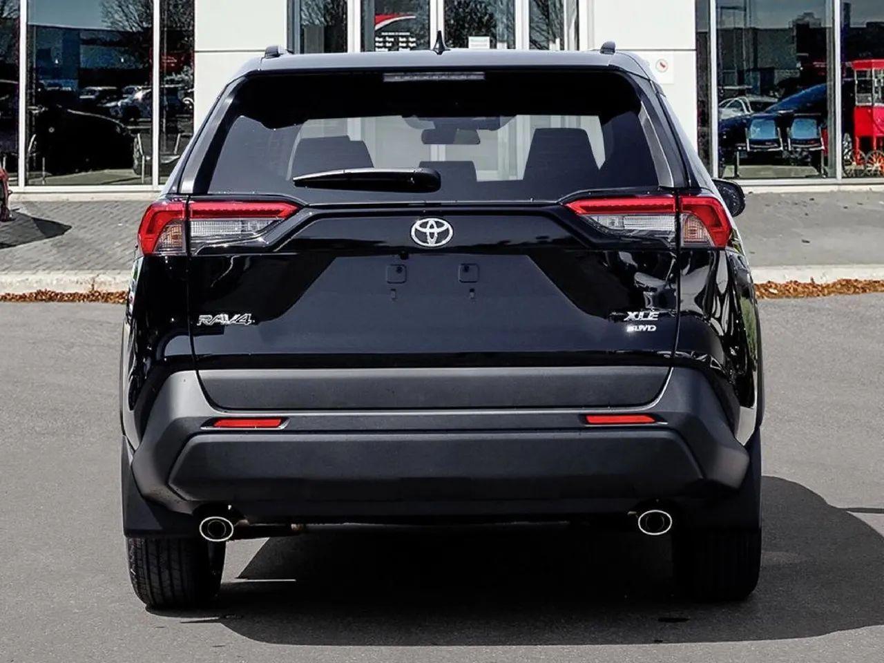 2021 Toyota RAV4 XLE-4