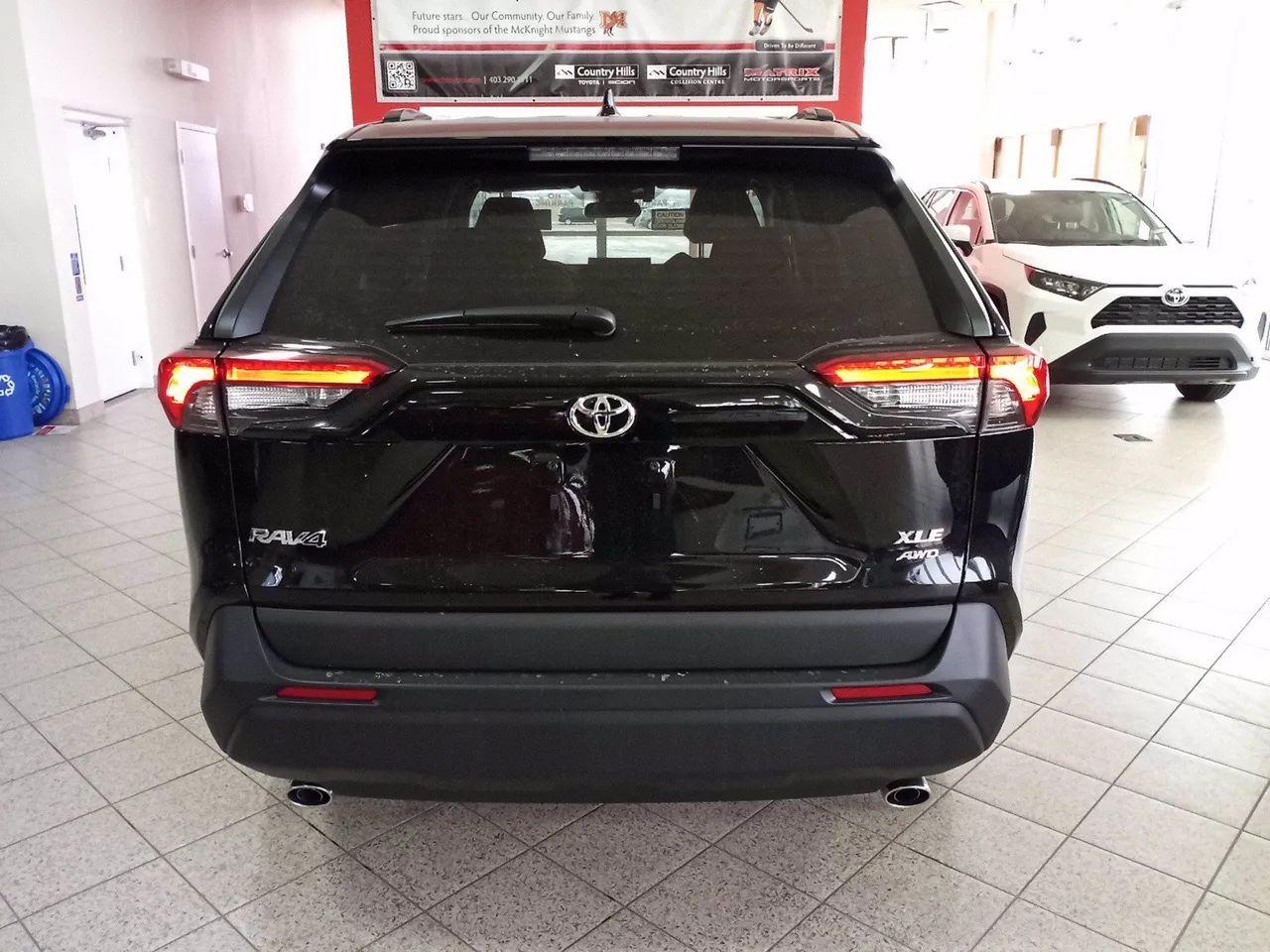 2021 Toyota RAV4 XLE-2