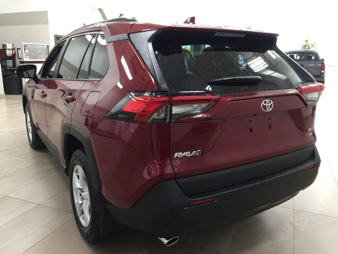 2021 Toyota RAV4 XLE-4
