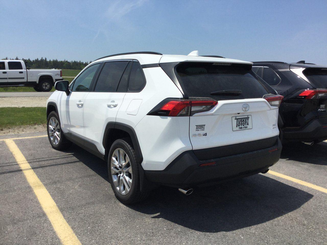 2021 Toyota RAV4 XLE-2