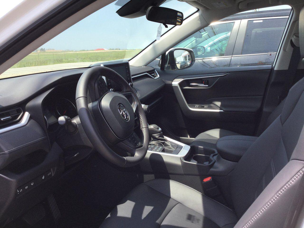 2021 Toyota RAV4 XLE-3