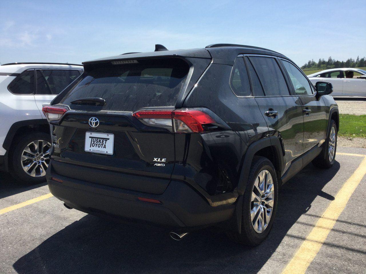 2021 Toyota RAV4 XLE-2