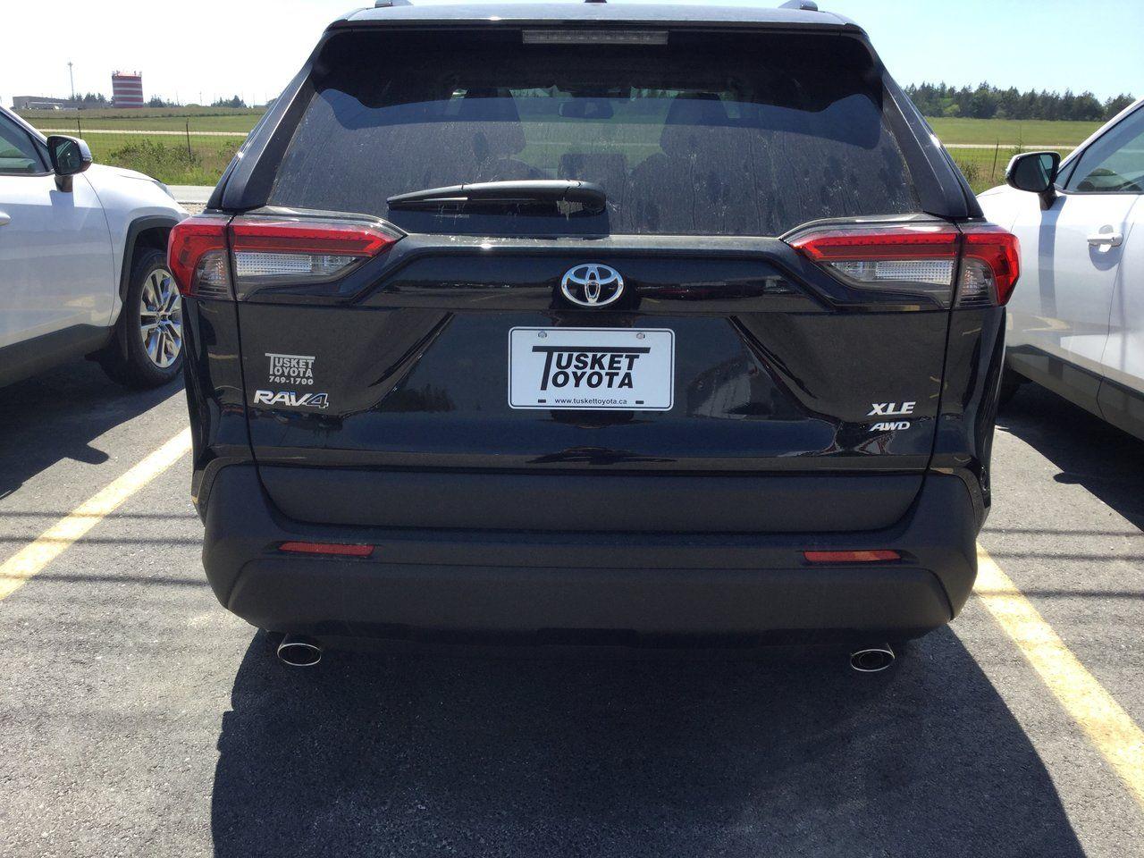 2021 Toyota RAV4 XLE-3
