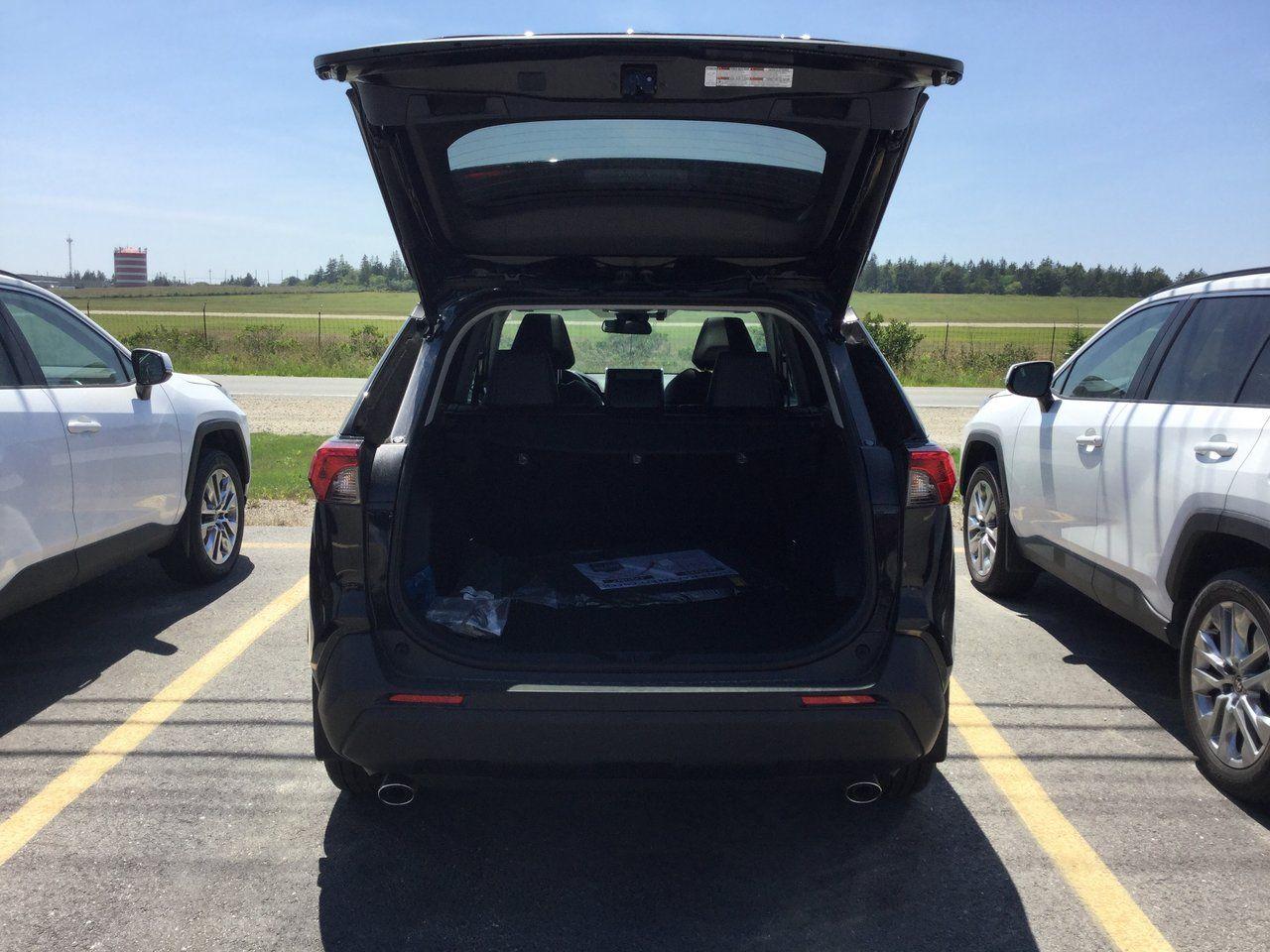 2021 Toyota RAV4 XLE-4