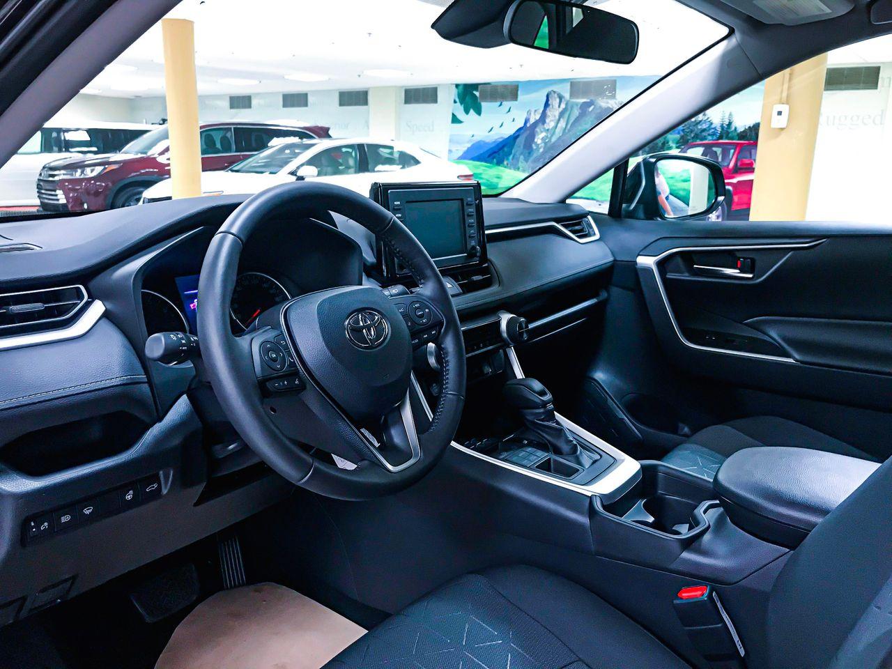 2021 Toyota RAV4 XLE-2