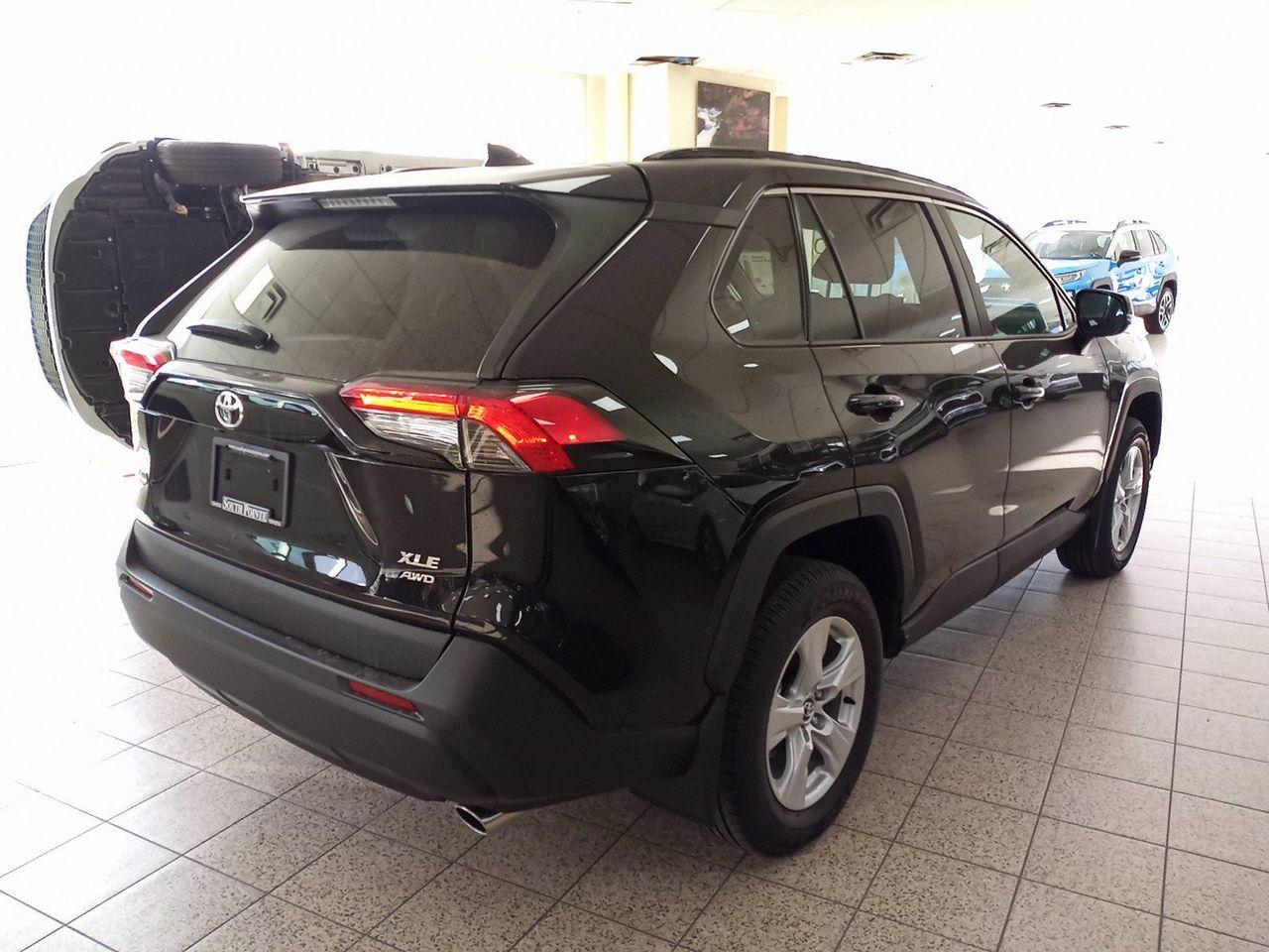 2021 Toyota RAV4 XLE-3