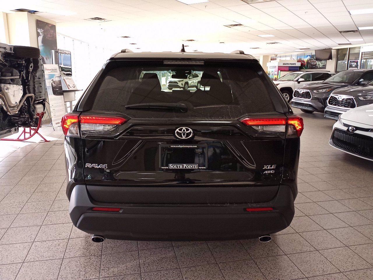 2021 Toyota RAV4 XLE-4