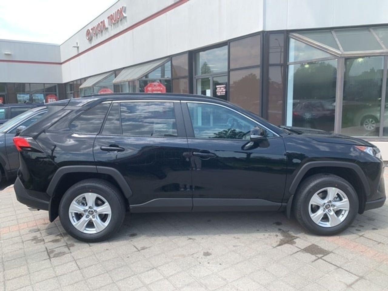 2021 Toyota RAV4 XLE-4