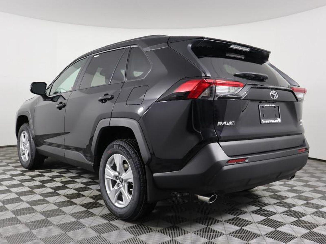 2021 Toyota RAV4 XLE-4