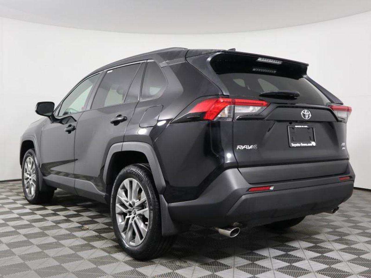 2021 Toyota RAV4 XLE-4
