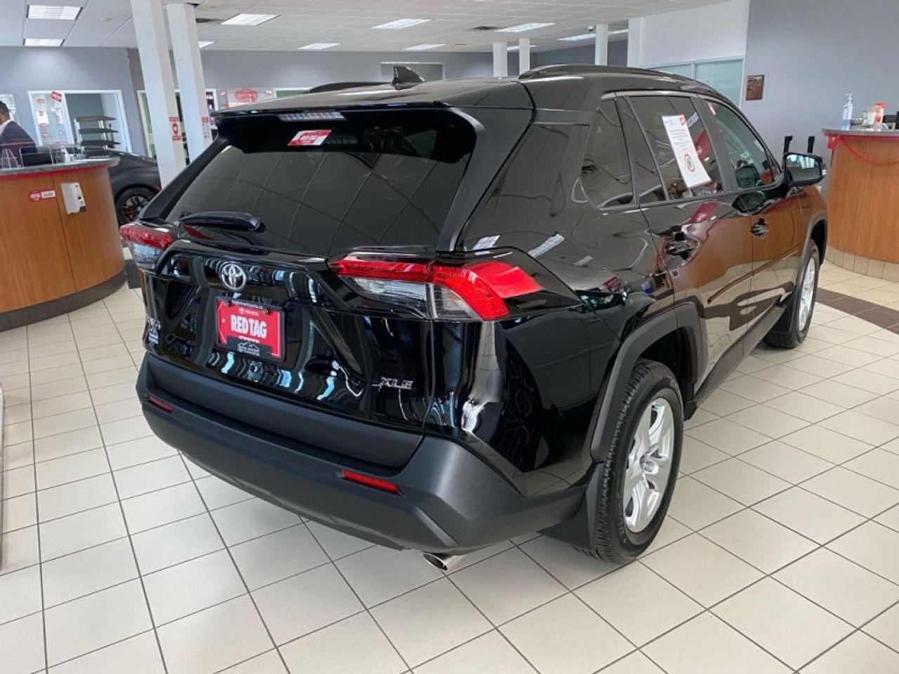 2021 Toyota RAV4 XLE-2
