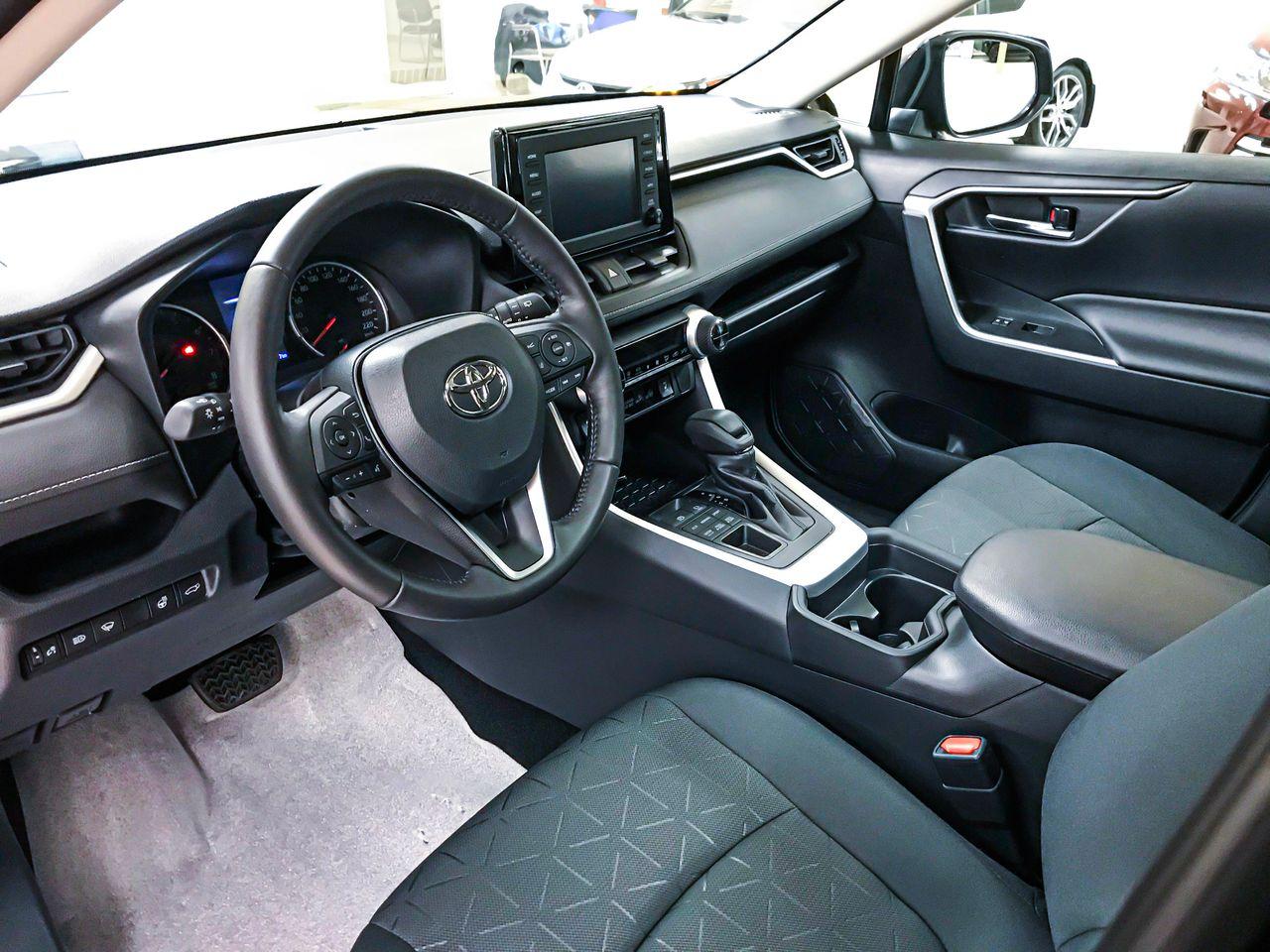 2021 Toyota RAV4 XLE-2