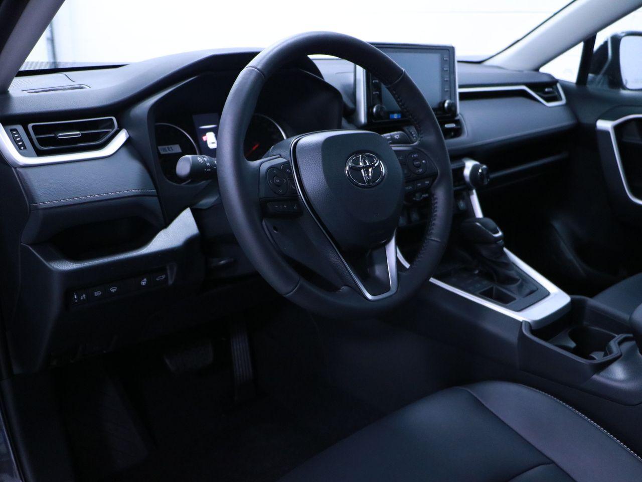 2021 Toyota RAV4 XLE-2