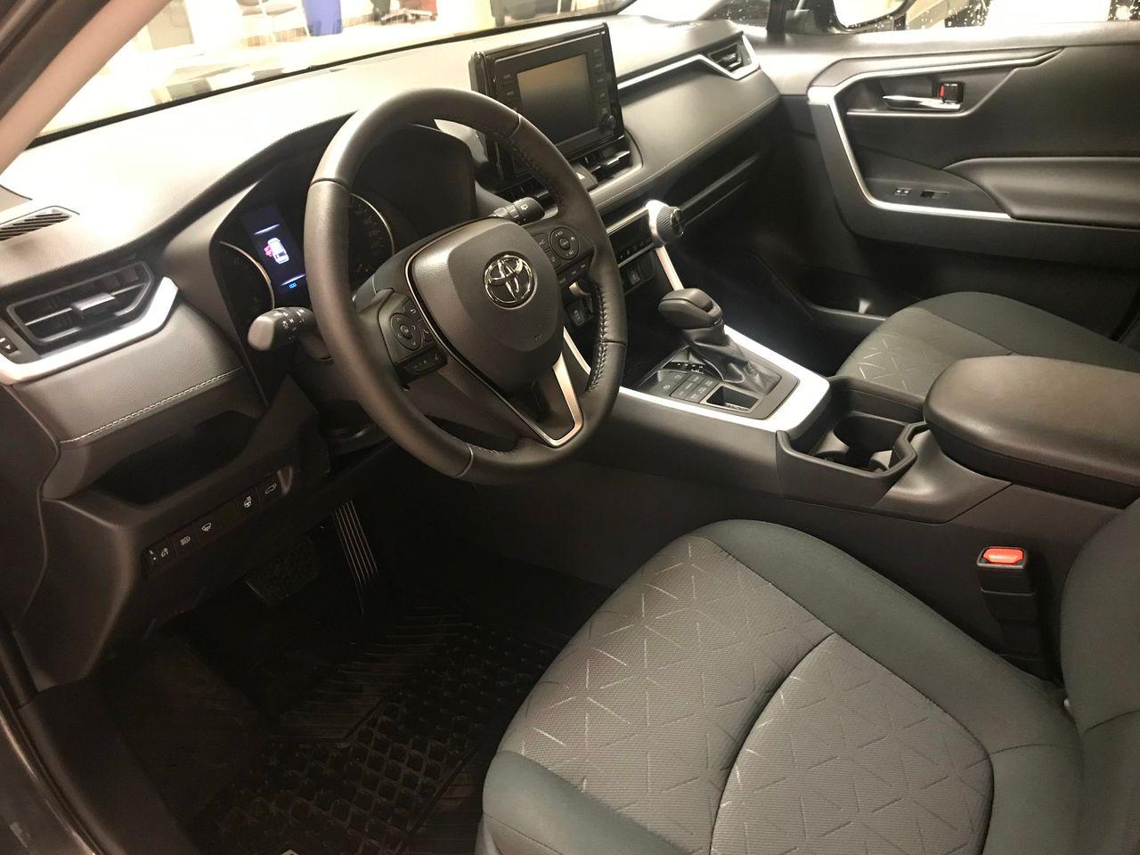 2021 Toyota RAV4 XLE-3