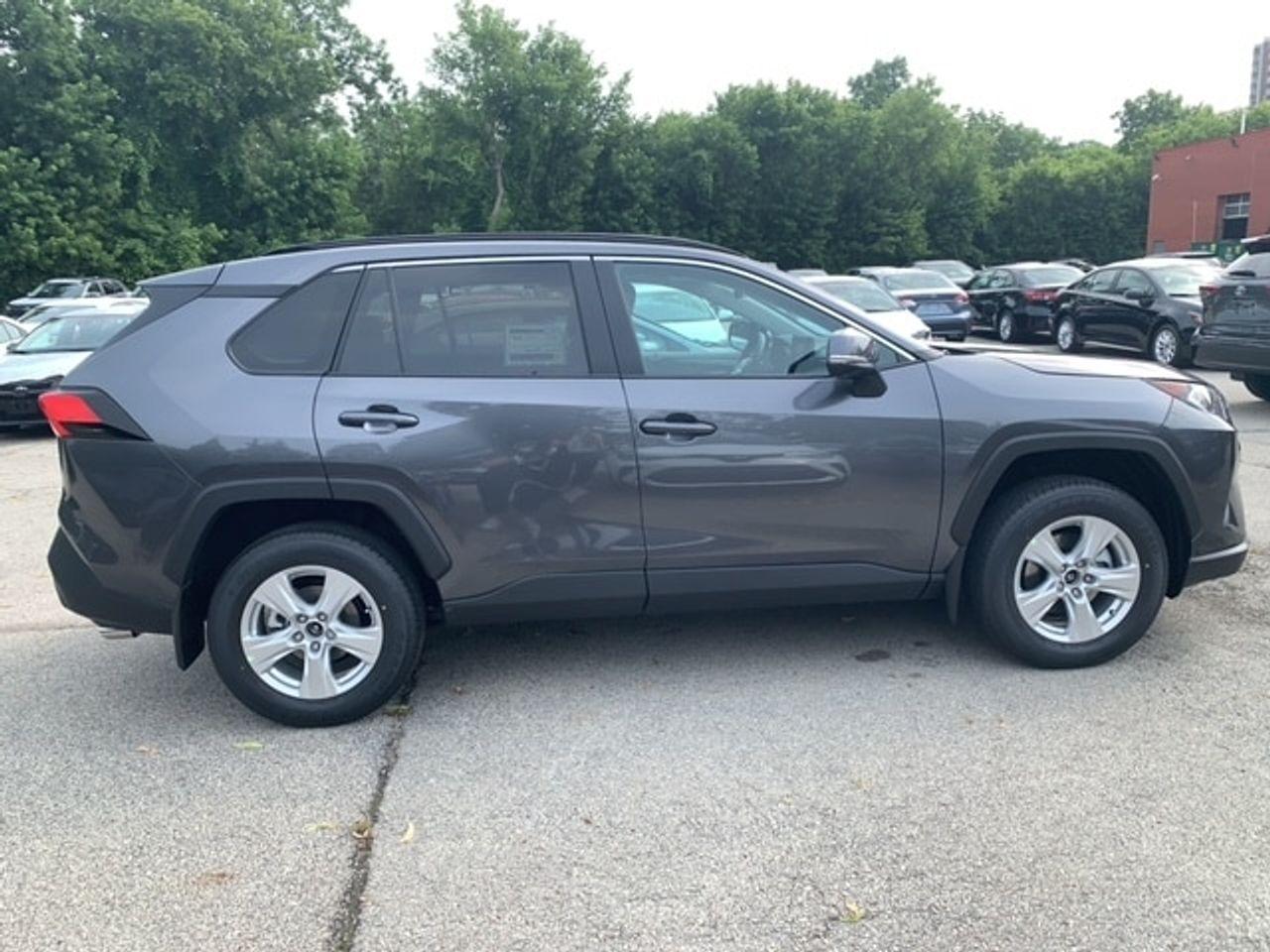 2021 Toyota RAV4 XLE-4