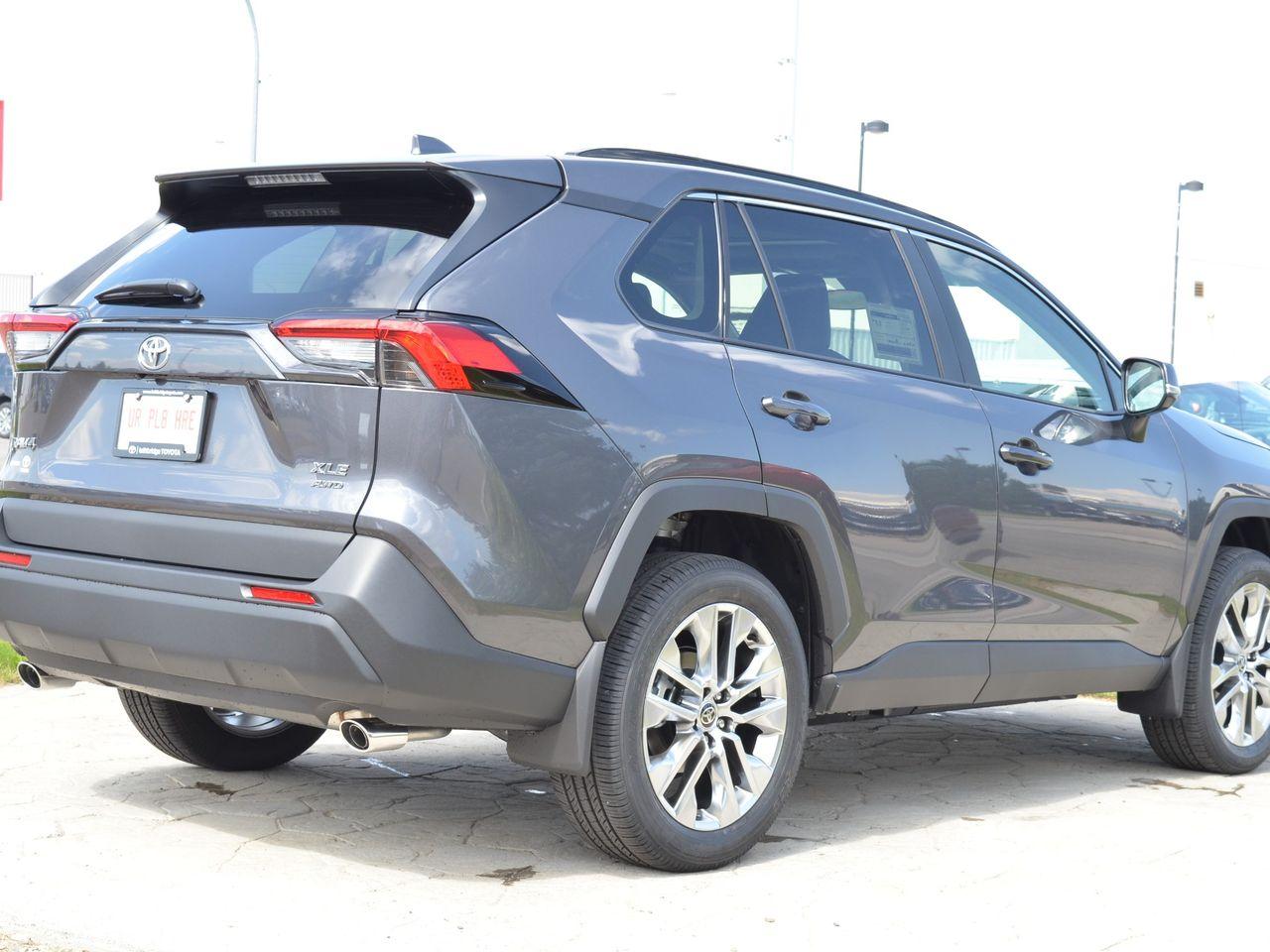 2021 Toyota RAV4 XLE-3