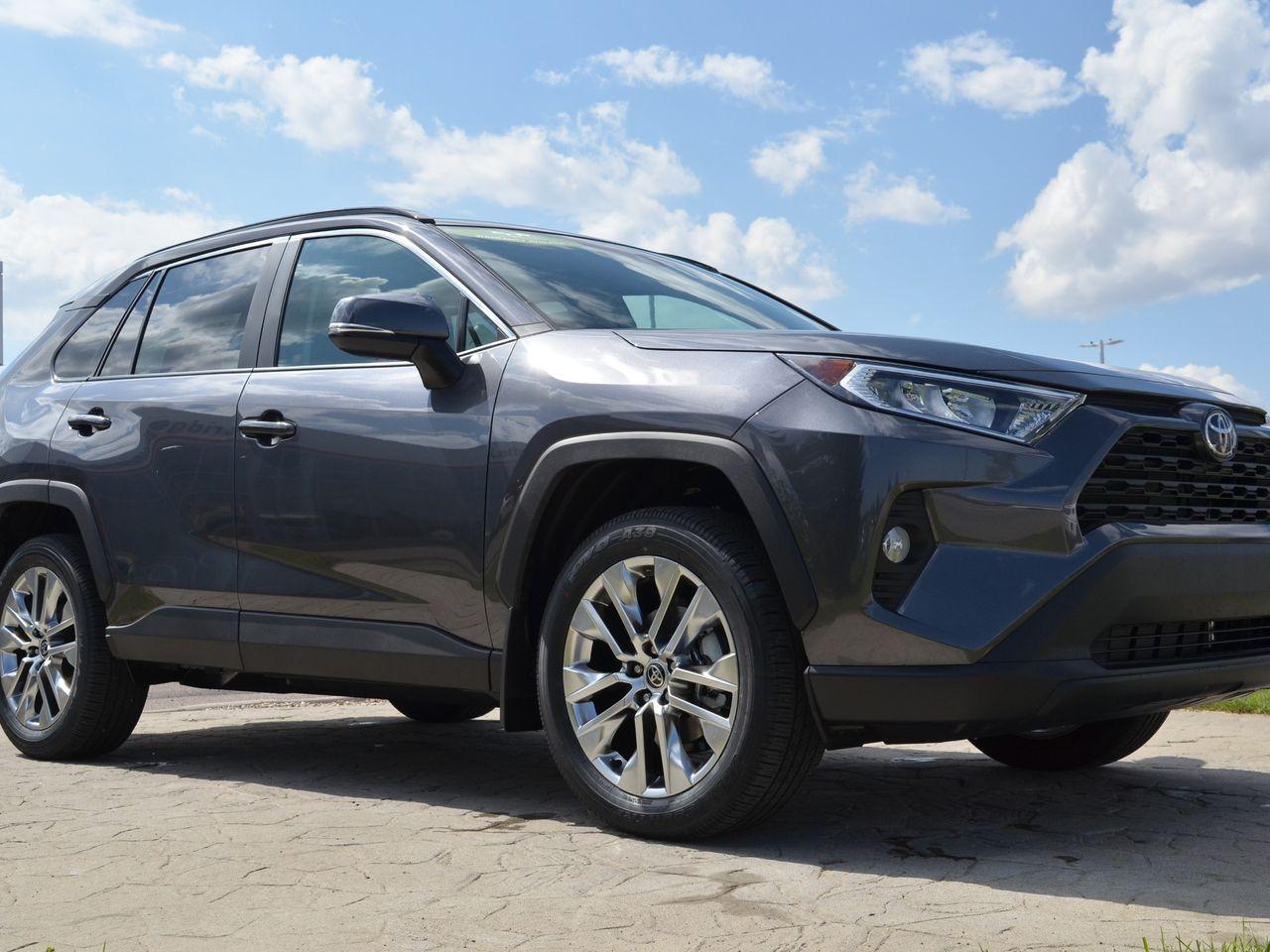 2021 Toyota RAV4 XLE-4