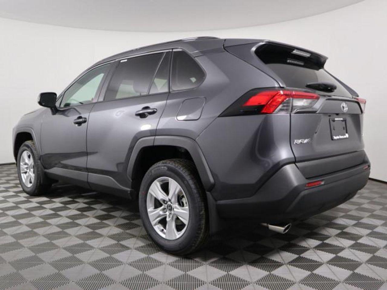 2021 Toyota RAV4 XLE-4