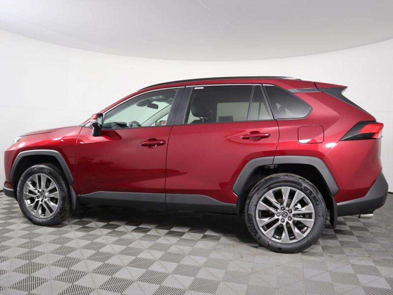 2021 Toyota RAV4 XLE-3