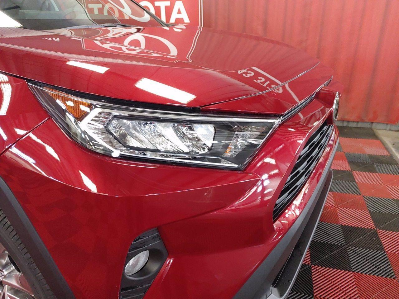 2021 Toyota RAV4 XLE Premium-3