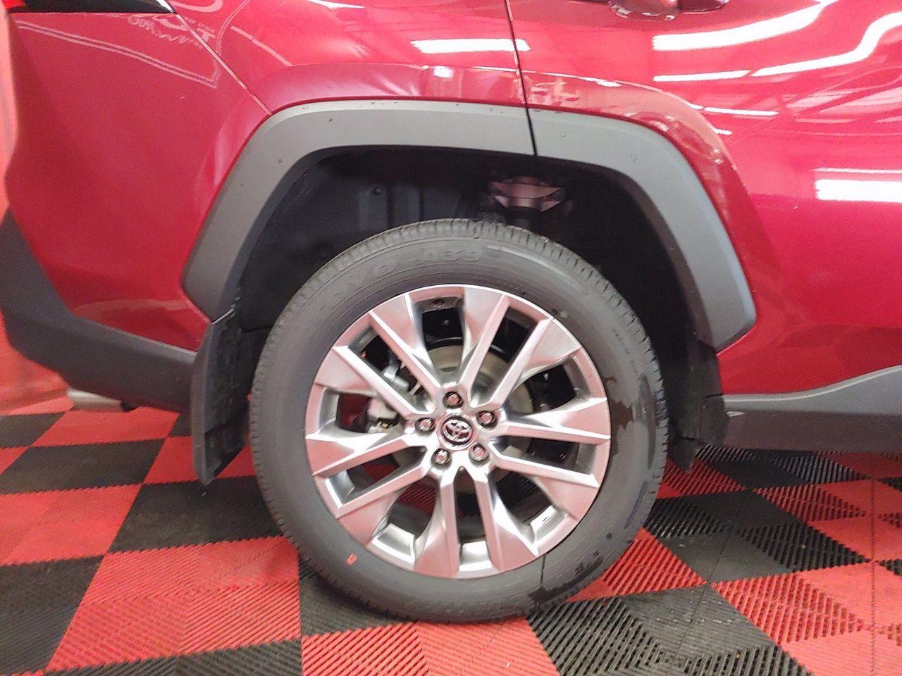 2021 Toyota RAV4 XLE Premium-4