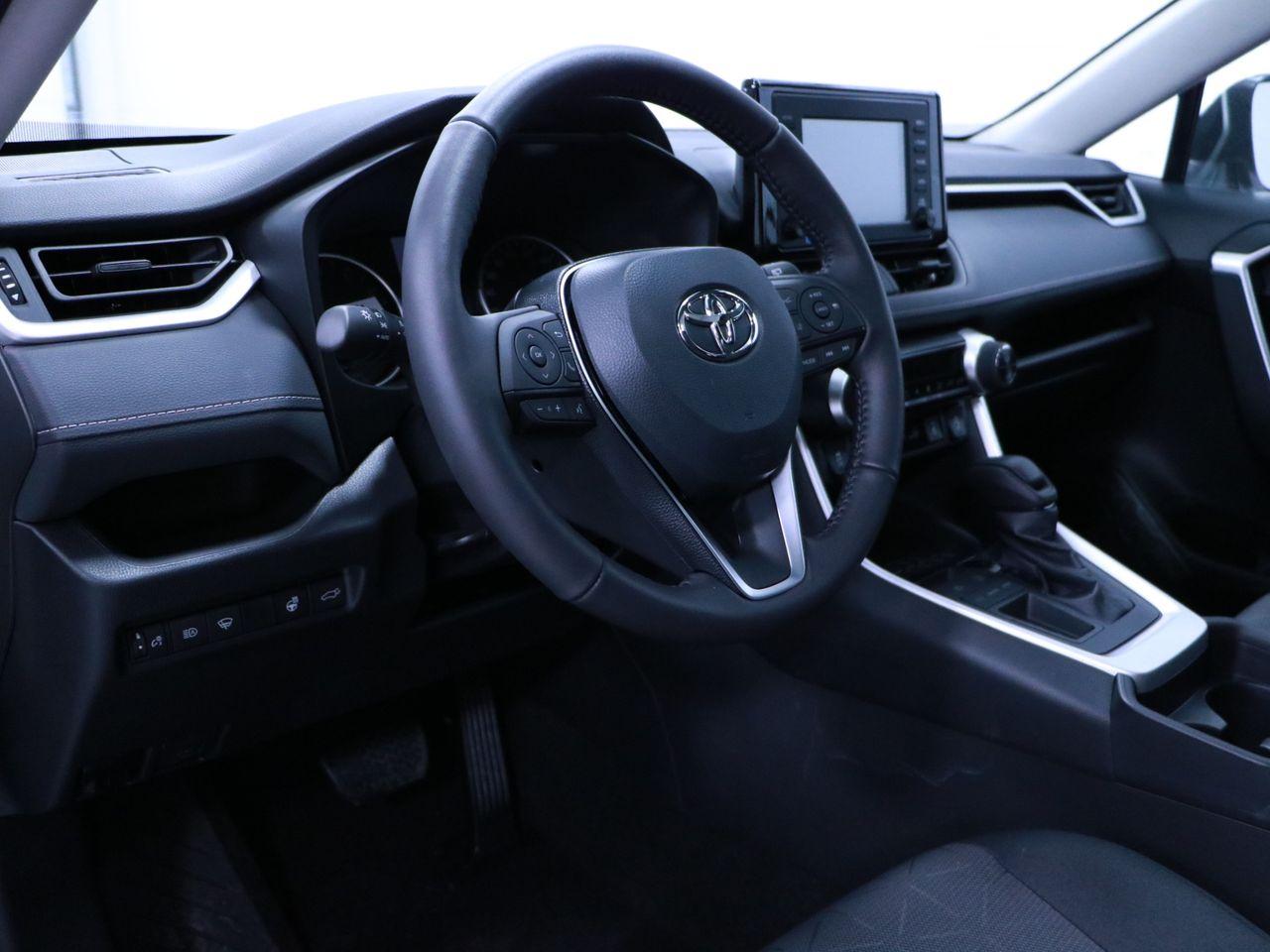 2021 Toyota RAV4 XLE-2