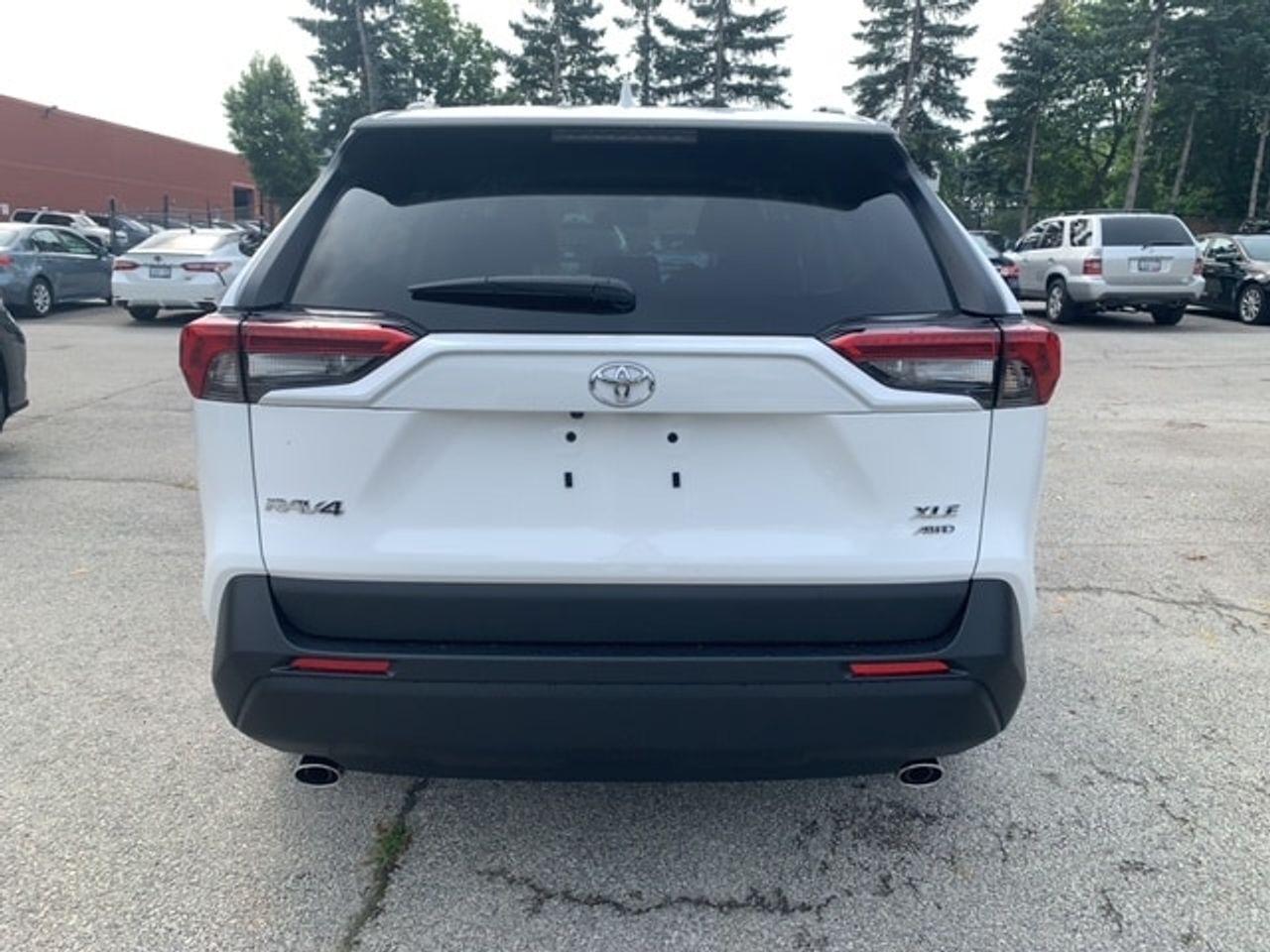 2021 Toyota RAV4 XLE-3