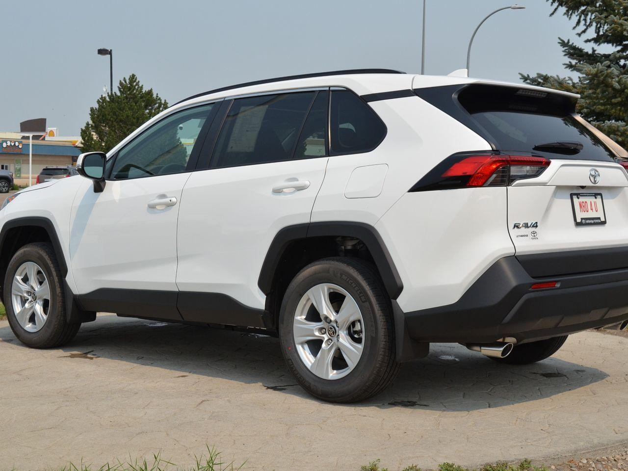 2021 Toyota RAV4 XLE-2