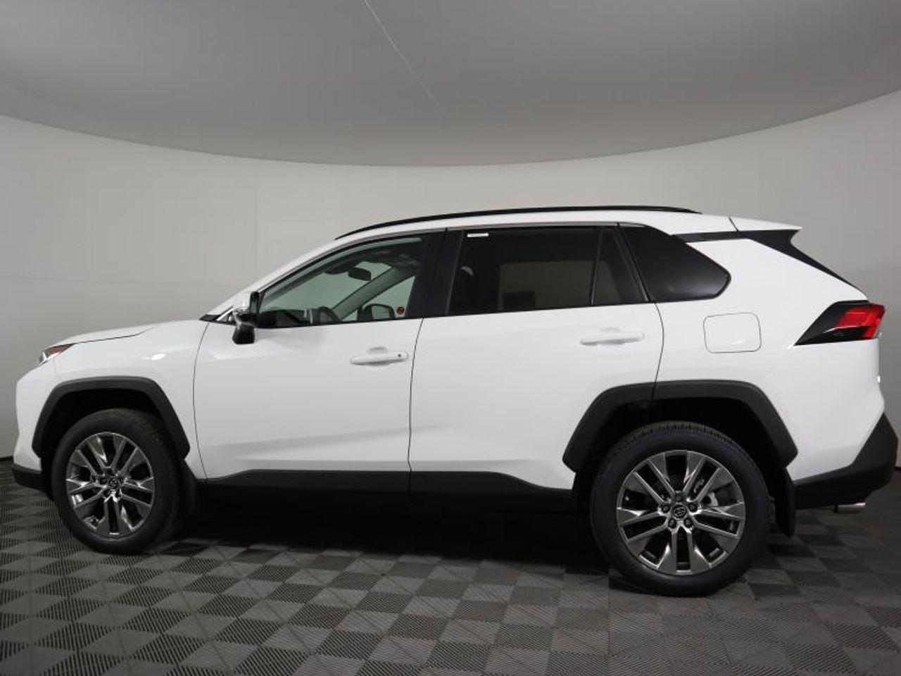 2021 Toyota RAV4 XLE-4