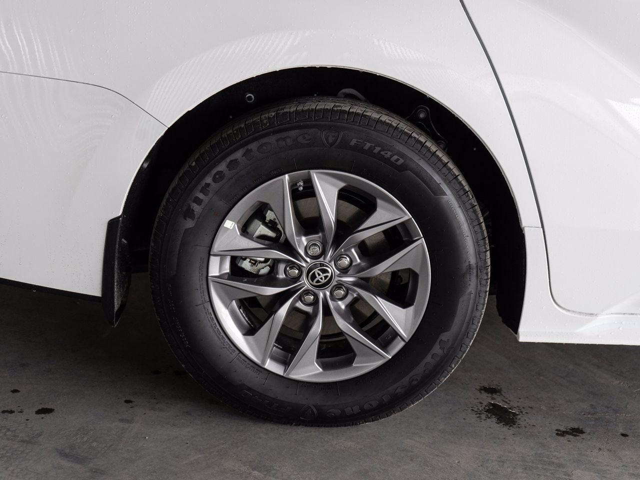 2021 Toyota Sienna LE-3