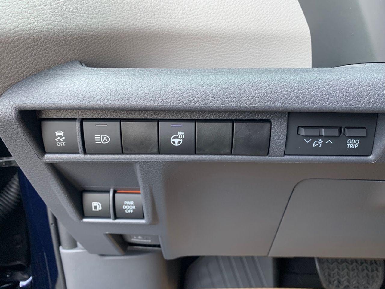 2021 Toyota Sienna XLE-4