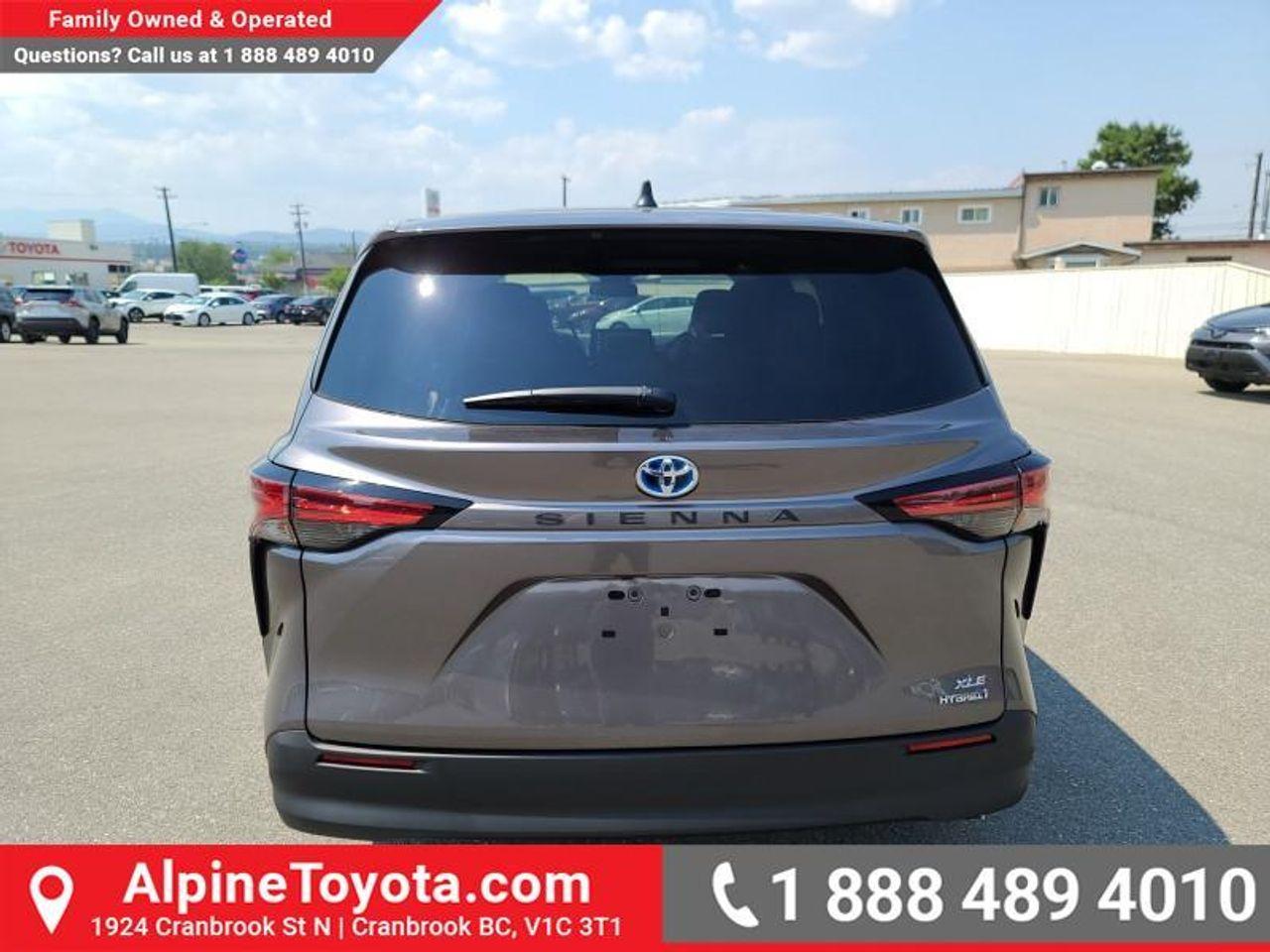 2021 Toyota Sienna XLE-3