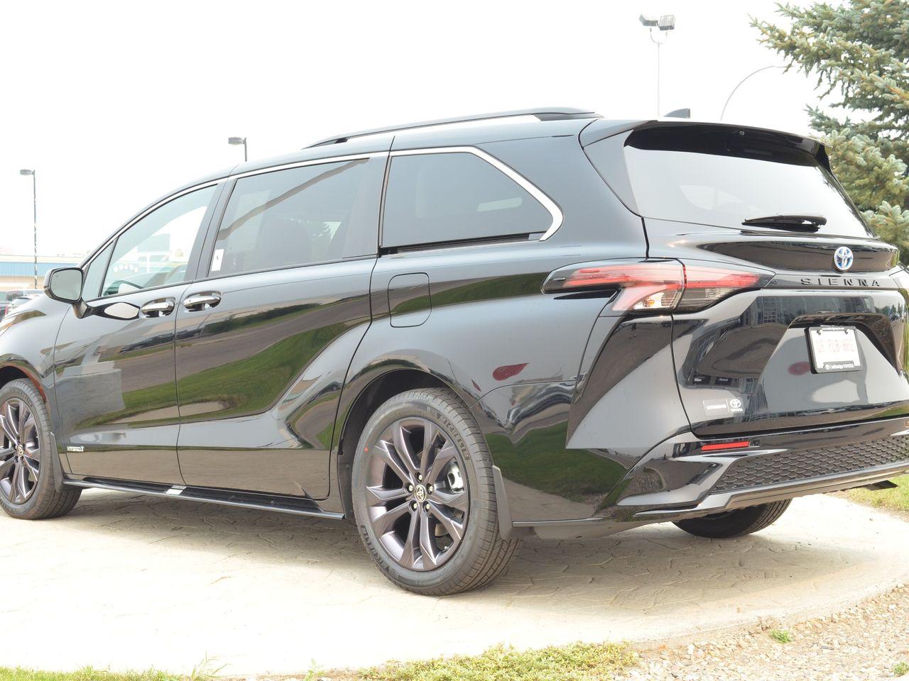 2021 Toyota Sienna XSE-2