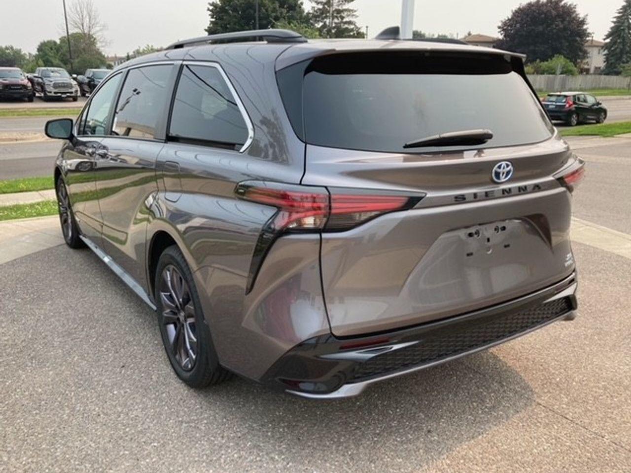 2021 Toyota Sienna XSE-3